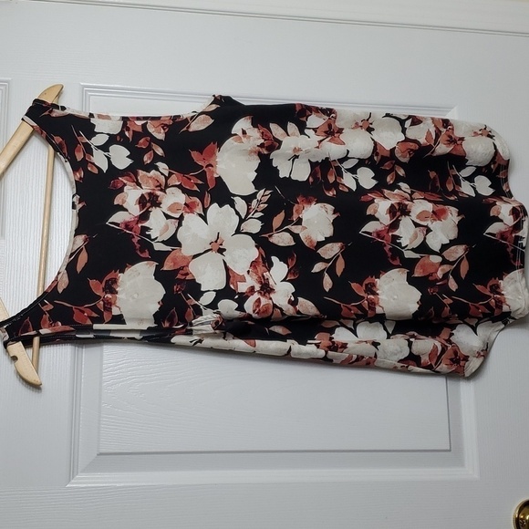 Eclipse Black and Floral Zipper Front Tank Top XXL - Picture 5 of 10